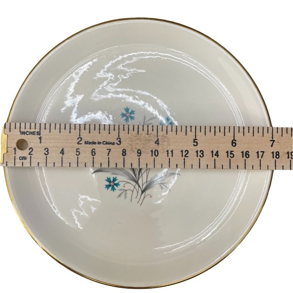 1950’s Vintage Cornflower Gold Trimmed Floral Plates Bundle - 7 inches - Picture 5 of 5